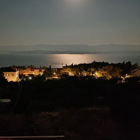 Apartman Bernardica Bol Exterior foto