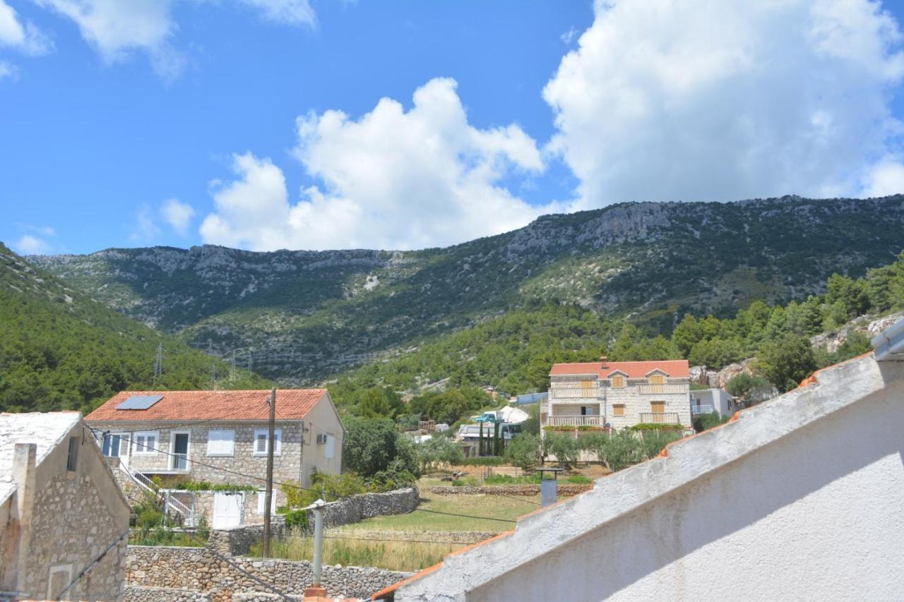 Apartman Bernardica Bol Exterior foto